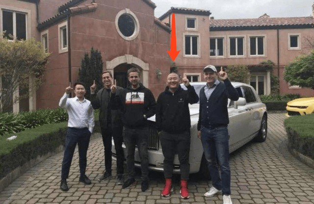 5年骗走百亿！傍上马斯克的中国骗子<strong></p>
<p>比特币交易网站</strong>，越活越嚣张