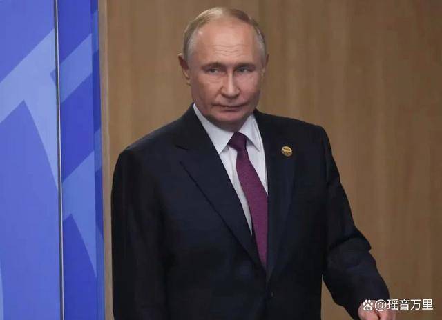 红军城被围！2万乌军撤离<strong></p>
<p>人为软件</strong>，乌总司令亲赴前线，这时想起中国了？