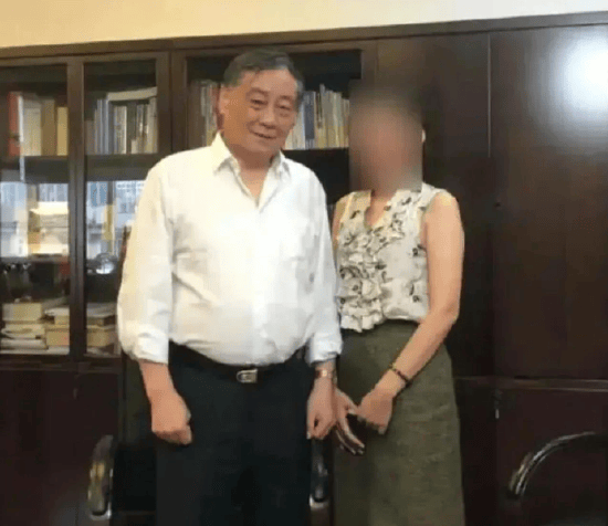 宗庆后有没有离婚<strong></p>
<p>原油沙</strong>？