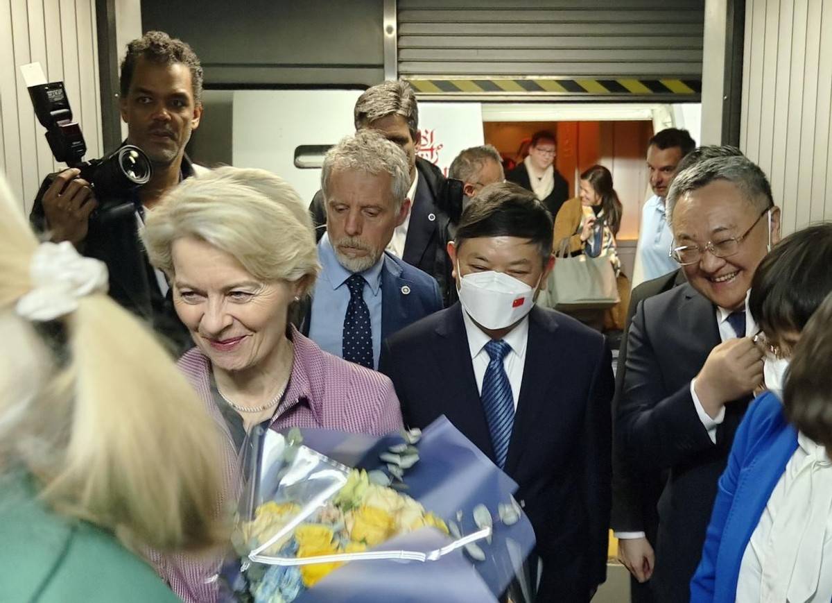冯德莱恩本周将访华<strong></p>
<p>外汇黄金原油</strong>，中方为何不发送邀请函，欧盟方面心知肚明