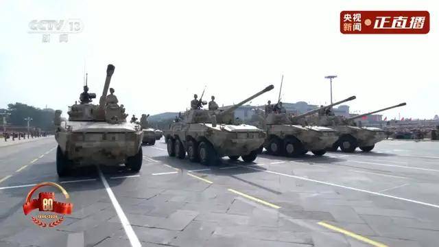 不装了<strong></p>
<p>原油</strong>！一口气看完九三大阅兵武器装备！谁说我们一个也不认识？