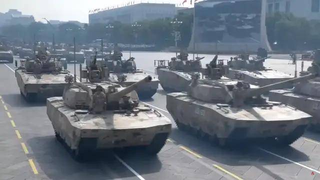 100式坦克<strong></p>
<p>原油</strong>？红旗-29？东风-61？九三阅兵都有哪些亮点？