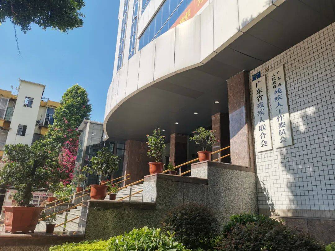 自闭症学生报到当天遭劝退后续：已通过评估<strong></p>
<p>中国原油期货上市</strong>，顺利入学