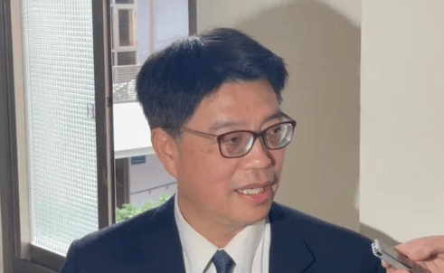 台海局势要变天了？美通过涉台法案<strong></p>
<p>中国原油期货上市</strong>，话音刚落，福建舰穿越台海南下，解放军官宣大动作