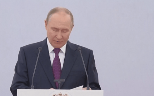 同意与普京见面了？六国向俄罗斯派兵<strong></p>
<p>中原油田信息</strong>，泽连斯基的态度终于变了，中方行动结束！