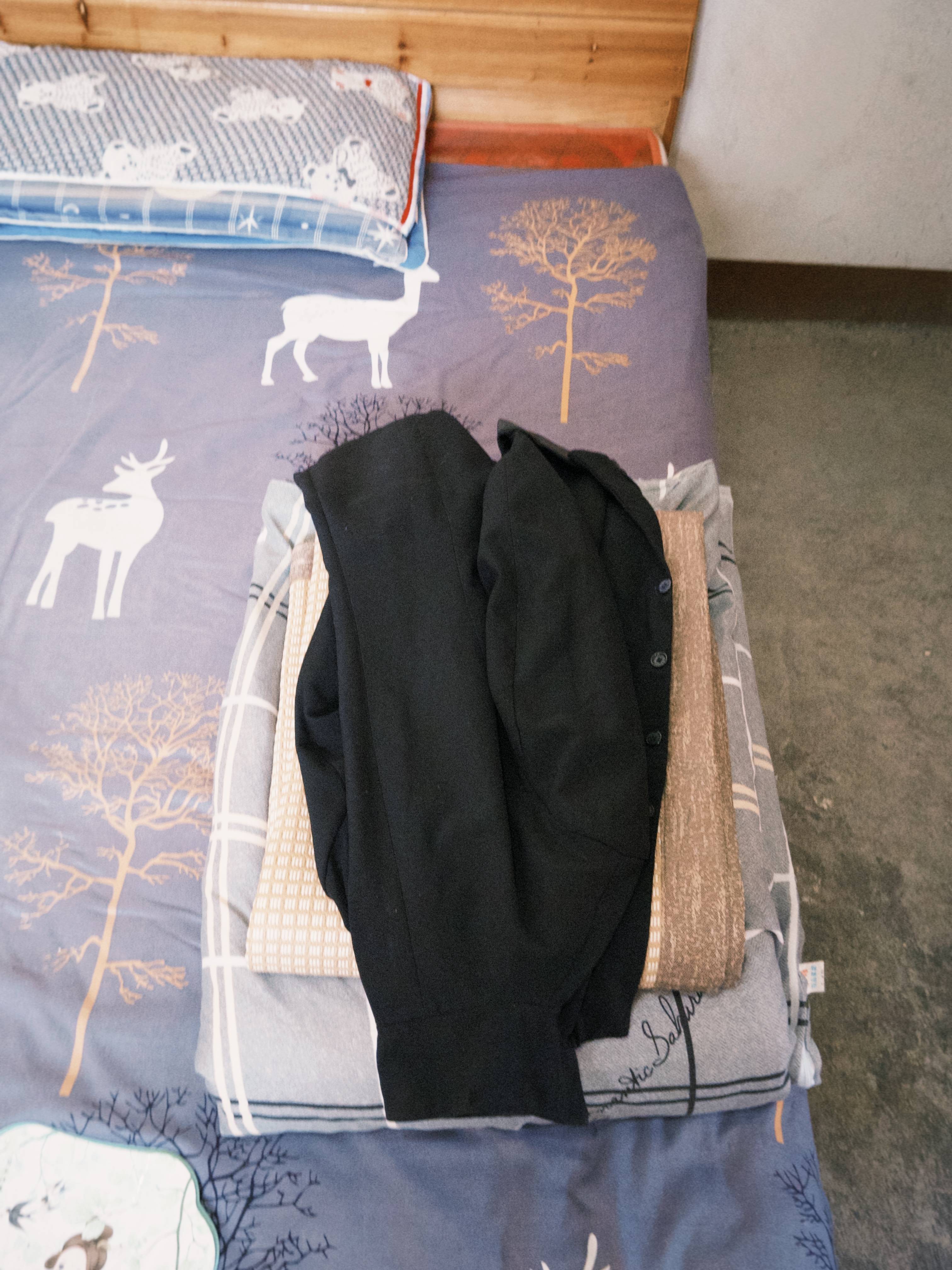 七旬母亲卖掉儿子3万斤藏书 称读书害了<strong></p>
<p>中原油田信息</strong>他