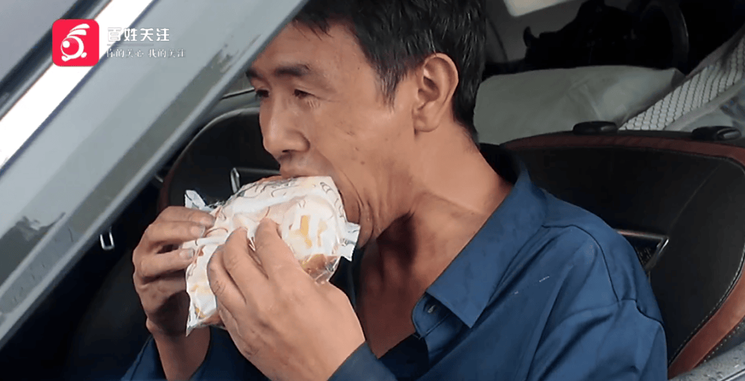 心酸！12岁男孩“独居”贵阳一安置房内<strong></p>
<p>中原油田信息</strong>，父亲回应：迫于无奈，因为……