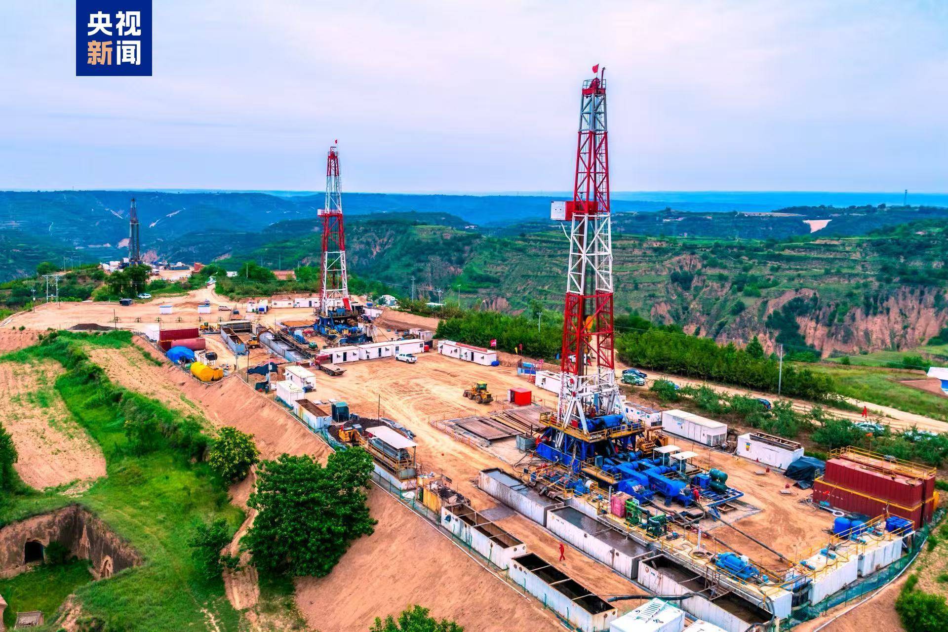 首次突破、首座投运<strong></p>
<p>天然气原油</strong>！多领域重点工程传来好消息