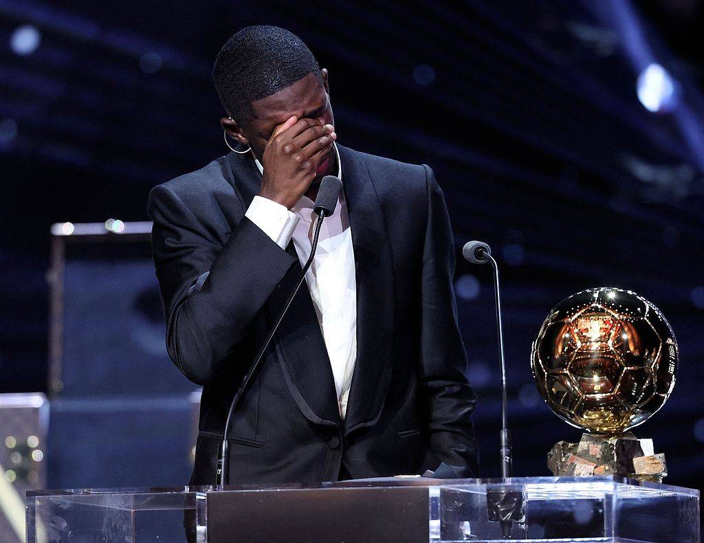 首次获奖<strong></p>
<p>环原油</strong>！官方：28岁法国前锋登贝莱荣膺2025年金球奖