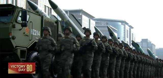 阅兵后劲太大<strong></p>
<p>环原油</strong>，上万台湾省民众集体觉醒