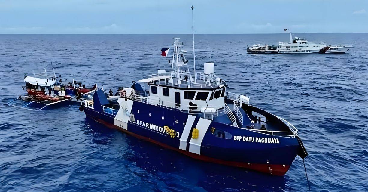 我海警船又被菲船撞伤<strong></p>
<p>环原油</strong>，南海问题应该怎样解决？