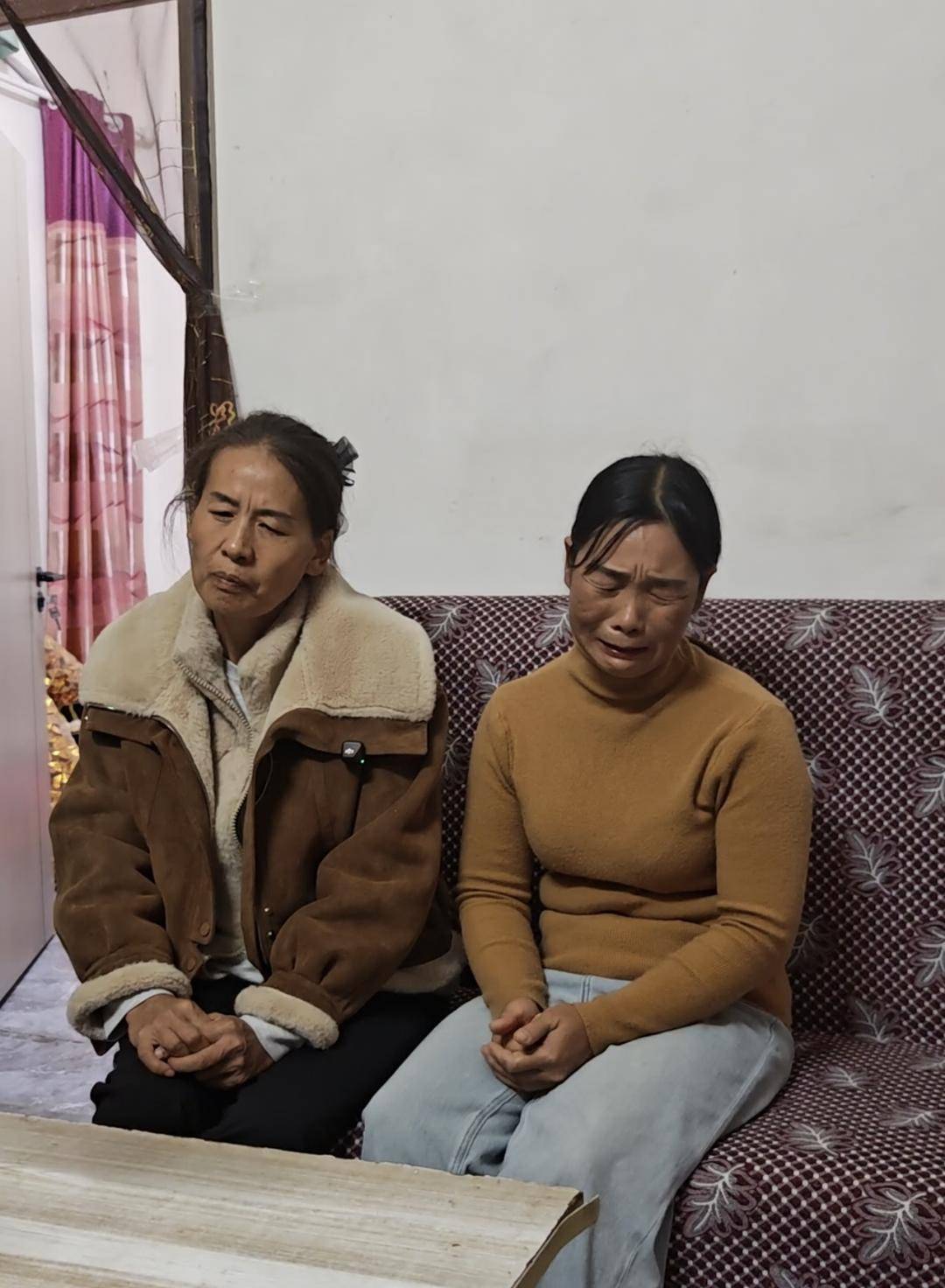 河南醉驾追尾致3死案今日开庭，死者家属：曾躺在孩子身亡地痛哭