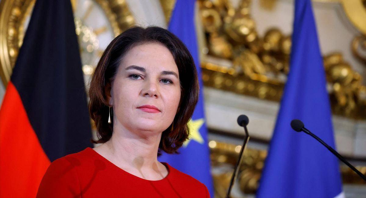 曾经对华强硬的鹰派<strong></p>
<p>原油苯</strong>,如今转身一变成联大主席,对着全世界冷嘲热讽