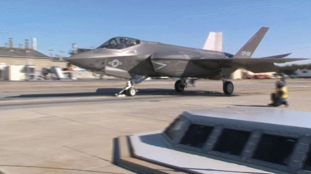 美国成了笑话：歼-35成人类首款电磁弹射五代机<strong></p>
<p>原油苯</strong>，美军在干啥？