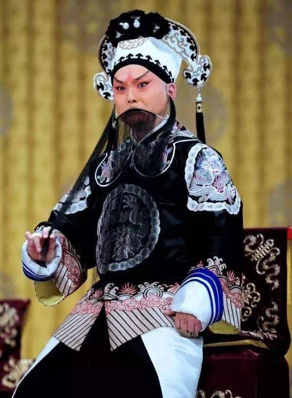 痛别<strong></p>
<p>石蜡基原油</strong>！著名演员昨晚去世！4岁入行、刻苦一生