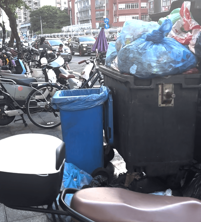 深圳一医院门口被指“举步维艰”<strong></p>
<p>石蜡基原油</strong>！整治后记者实探:仍很堵