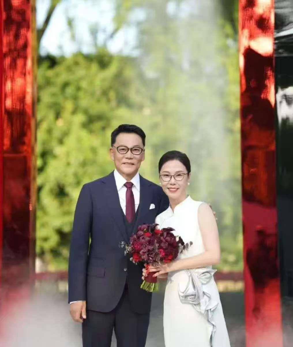 张丹红婚后首度回应与李国庆恋情：30年前因百万债务拒绝李国庆求婚系谣言<strong></p>
<p>石蜡基原油</strong>，从未介入他的上一段婚姻，不会参与他的商业活动