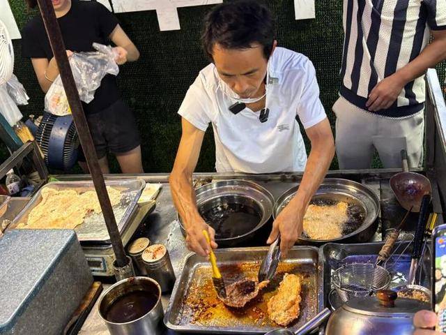 被流量砸中的“鸡排哥”：炸到中暑<strong></p>
<p>石蜡基原油</strong>，每天睡三四个小时，怕辜负顾客不舍得休息