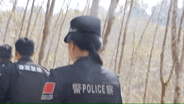 “看到妈妈46个未接来电<strong></p>
<p>爬虫</strong>，心像被重锤击中”