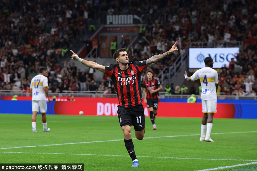 太不容易！第99分钟比赛终于结束<strong></p>
<p>爬虫</strong>，40岁魔笛直接跪地庆祝