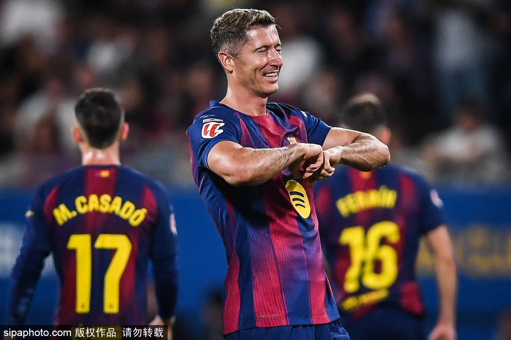 17岁新星首秀助巴萨登顶！弗里克慧眼识珠<strong></p>
<p>爬虫</strong>，‘德罗’未来可期