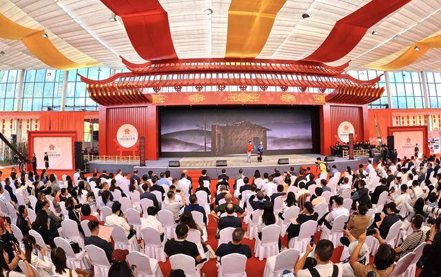 第九届中国戏曲文化周开幕<strong></p>
<p>爬虫</strong>，北京园博园化身戏曲百花园