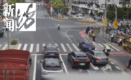 事发上海晚高峰！汹涌车流中<strong></p>
<p>充电</strong>，一男子绝望跳车，直奔民警而去……