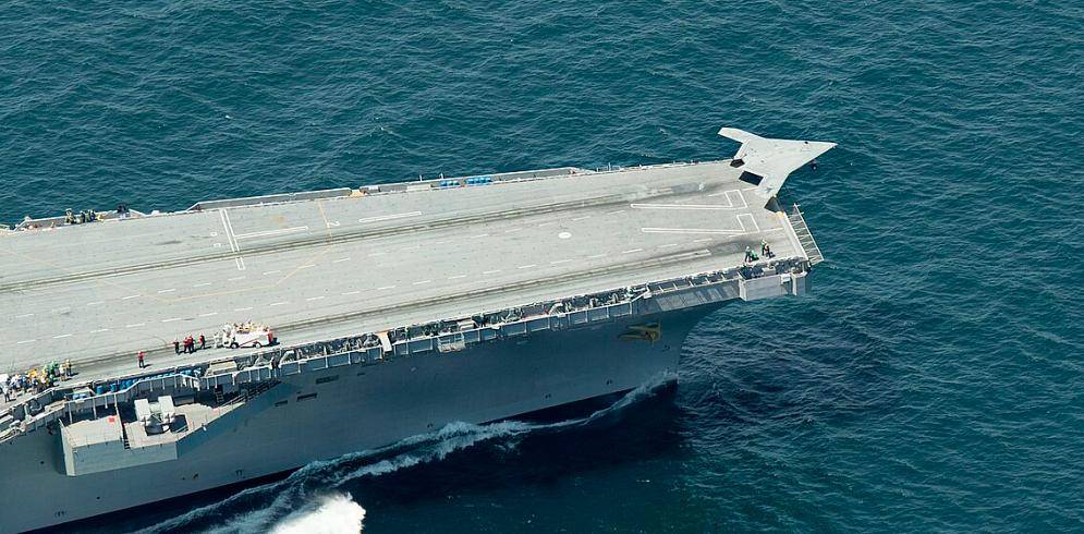 攻击-21正式登场：076与福建舰联手<strong></p>
<p>充电</strong>，开启电磁弹射无人机时代