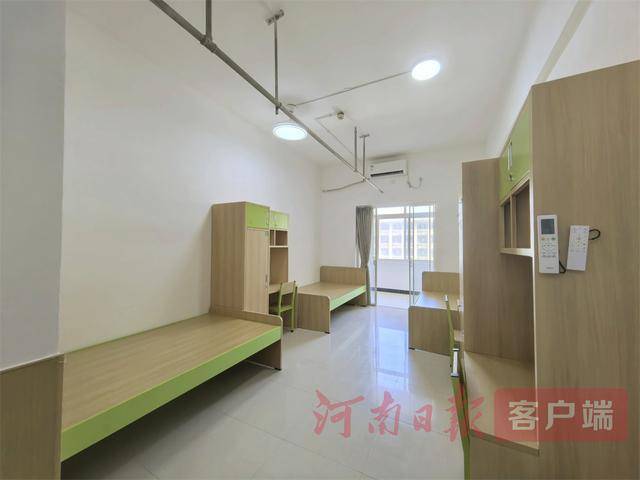 从8人间到夫妻房<strong></p>
<p>php</strong>，郑州富士康员工幸福安居“进行时”