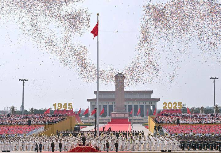 时政微观察丨为<strong></p>
<p>php</strong>了前无古人的伟大事业