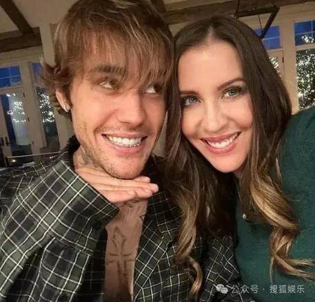 无意还是戏精？她办婚礼<strong></p>
<p>php</strong>，分手多年的他隔空说“我愿意”？