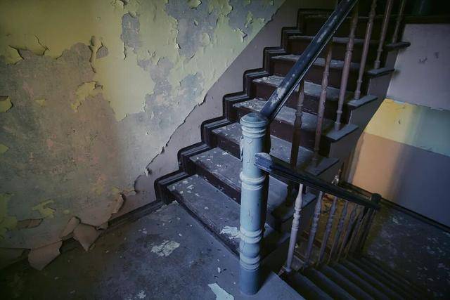 没人住的房子<strong></p>
<p>XRP行情</strong>，为什么会“老”得特别快？