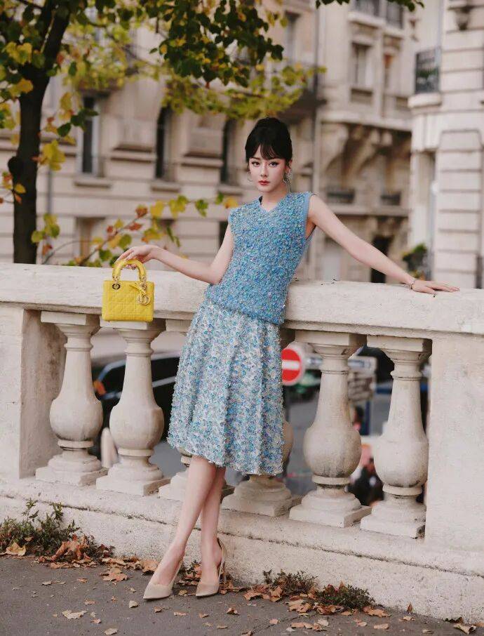 时装周上的女明星<strong></p>
<p>XRP行情</strong>，秋冬氛围感一键封顶！