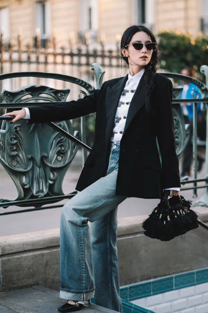 时装周上的女明星<strong></p>
<p>XRP行情</strong>，秋冬氛围感一键封顶！