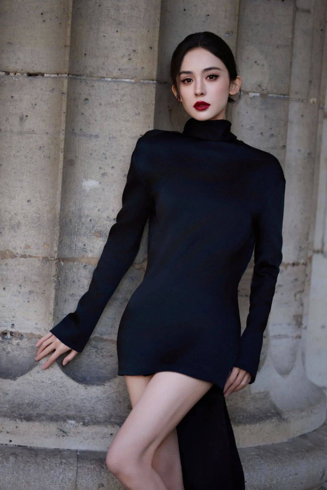 时装周上的女明星<strong></p>
<p>XRP行情</strong>，秋冬氛围感一键封顶！