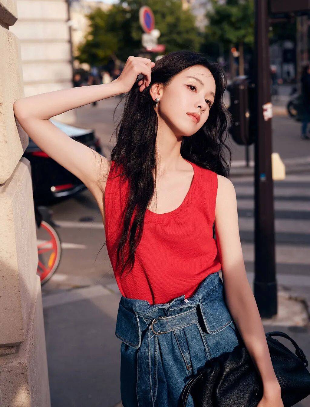 时装周上的女明星<strong></p>
<p>XRP行情</strong>，秋冬氛围感一键封顶！