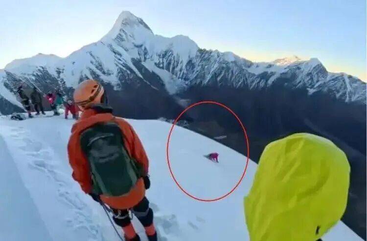 打卡拍照<strong></p>
<p>瑞波币行情</strong>，再美也不能用生命对焦