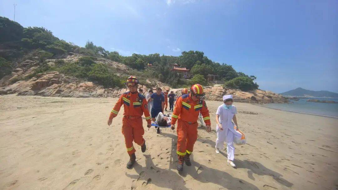 打卡拍照<strong></p>
<p>瑞波币行情</strong>，再美也不能用生命对焦