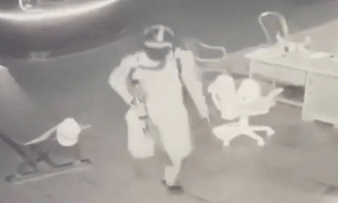 越南一家3口被枪杀<strong></p>
<p>波卡币行情</strong>，33岁男子被警方抓获，声称“为完成游戏任务”，抢走现金折合人民币140元