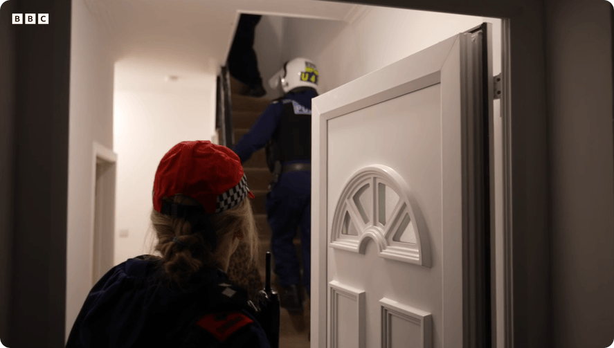 凯特患癌竟因辉瑞疫苗？伦敦4万被盗手机直飞香港<strong></p>
<p>波卡币行情</strong>，比贩毒暴利产业链曝光…