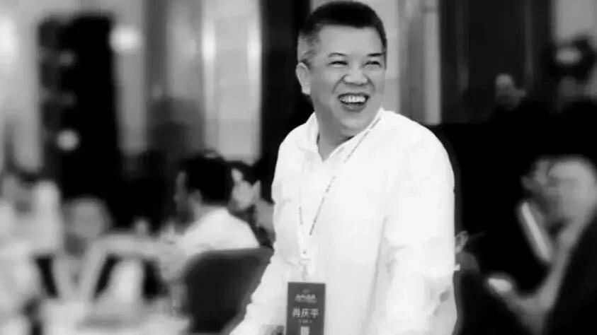 传宗馥莉被带走<strong></p>
<p>波卡币行情</strong>，娃哈哈董事会成员回应；资深天使投资人因车祸不幸离世；微信灰度测试一次性撤回全部消息；鸡排哥疑似成立工作室丨邦早报