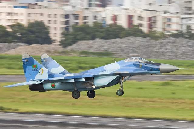 突然到来的惊喜<strong></p>
<p>币安币行情</strong>？孟加拉国表示要22亿美元购买20架歼-10CE？