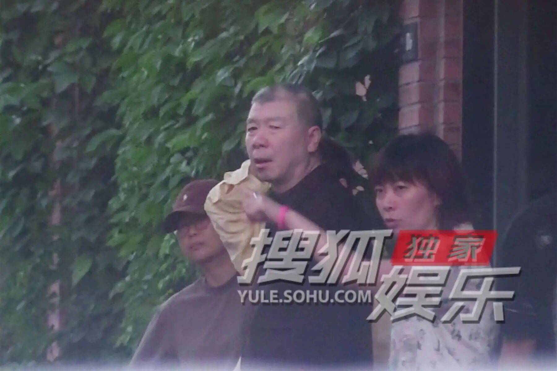 考古|冯小刚带女儿去陈思诚工作室！开个人账号还读影视专业<strong></p>
<p>币安币行情</strong>，她也要“女承父业”吗？