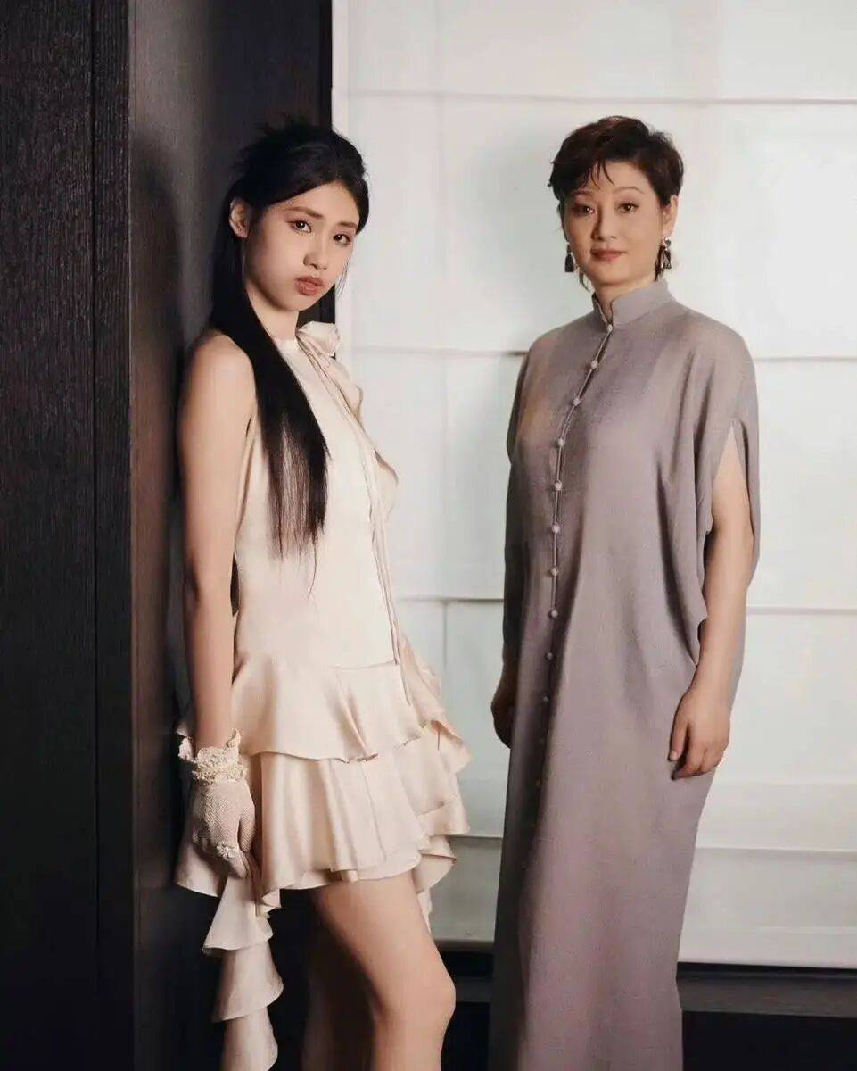 考古|冯小刚带女儿去陈思诚工作室！开个人账号还读影视专业<strong></p>
<p>币安币行情</strong>，她也要“女承父业”吗？