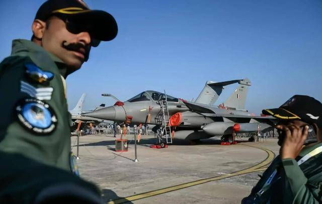 攻击-11进驻西部边境<strong></p>
<p>币安币行情</strong>，要不是卫星图曝光，印度永远不知道早已被盯上