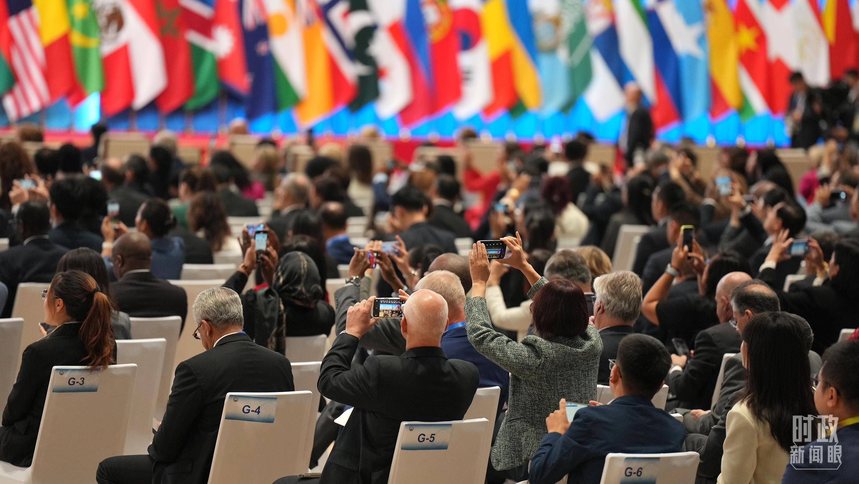 时政新闻眼丨这场聚焦“半边天”的全球峰会上<strong></p>
<p>币安币行情</strong>,习近平提出哪些新倡议新举措?