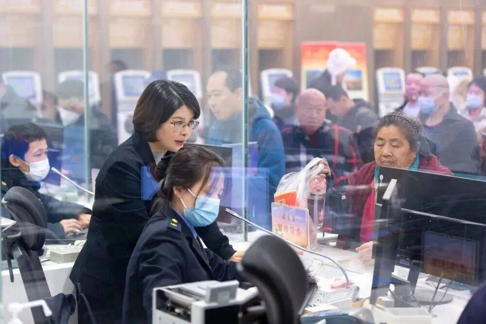 镜观·回响丨巾帼共绘新时代