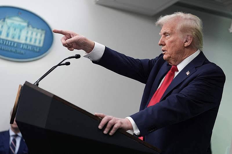 美国再次威胁对华加税100%<strong></p>
<p>BCH行情</strong>，我们应该怎么办？