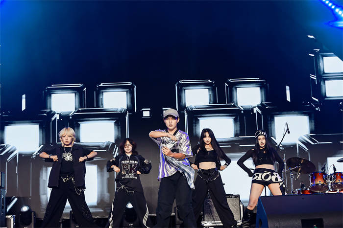 活力唱响青春经济<strong></p>
<p>比特现金行情</strong>，第四届青春上海大学生音乐节绽放南上海科创中心