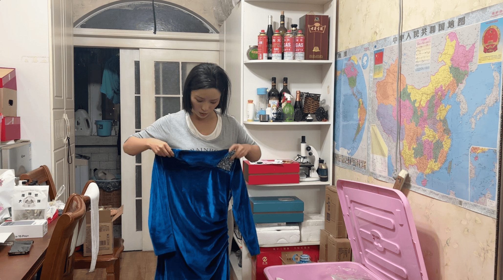 单亲妈妈演短剧日薪千元 成恶婆婆专业户